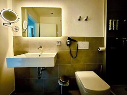 Hotel Bergen Zur Post by Rikas Hotels