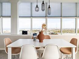 Comfortable Apartment With Panoramic Views