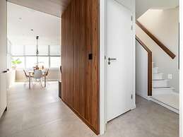 Comfortable Apartment With Panoramic Views