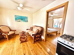 Utila Seabreeze Vacation Apartments