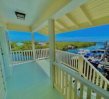 Utila Seabreeze Vacation Apartments
