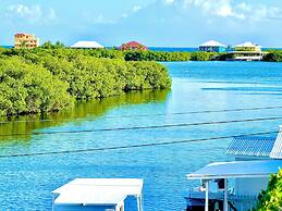 Utila Seabreeze Vacation Apartments