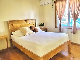 Utila Seabreeze Vacation Apartments