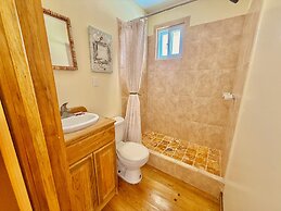 Utila Seabreeze Vacation Apartments