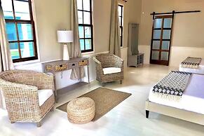 Utila Seabreeze Vacation Apartments
