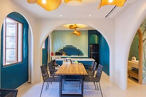 Lotus Home Cafe – Budget