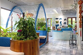 Lotus Home Cafe – Budget