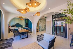 Lotus Home Cafe – Budget