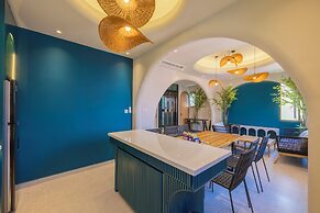 Lotus Home Cafe – Budget