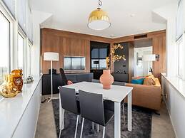 Comfortable Apartment With Panoramic Views