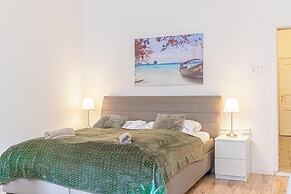 Modern 2BR Apt Near Westbahnhof