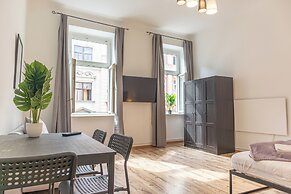 Charming 2BR Apt Close to Westbahnhof