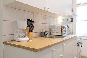Charming 2BR Apt Close to Westbahnhof