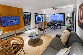 Bayshore 76 Beachfront Villa Palmar de Ocoa