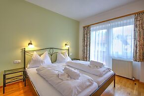 Vicky Apartment - Central, Mountain Stay