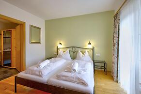 Vicky Apartment - Central, Mountain Stay