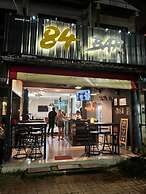 84 Bar & Guest House
