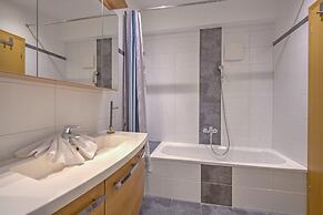 Bright Vicky Apartment With Infrared Sauna