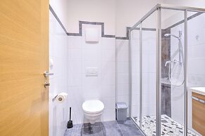Bright Vicky Apartment With Infrared Sauna