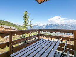 Snug Apartment on the Mountains
