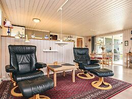 4 Star Holiday Home in Hals