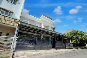 OYO 94818 Sabina House Syariah