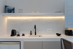 ArtChroma House