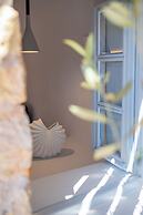 ArtChroma House