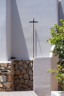 ArtChroma House