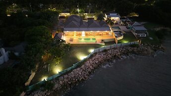 Turtle Cove House by Le Haus