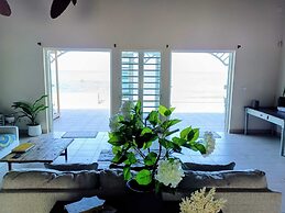 Turtle Cove House by Le Haus