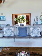 Turtle Cove House by Le Haus