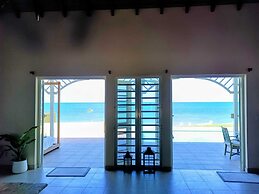Turtle Cove House by Le Haus