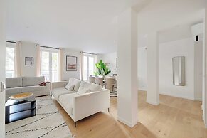 Superb apt A/C - 2br/6p - St Germain-des-pres