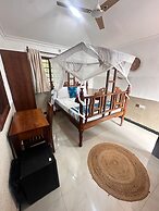Moayana Liora Zanzibar