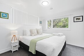 Charming Maning Ave - 2 Bedroom Unit