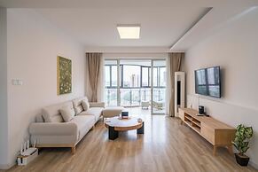 Tyms Family 4BR 2BA APT Residence
