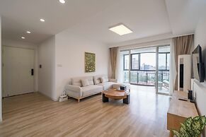 Tyms Family 4BR 2BA APT Residence