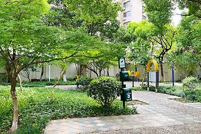 Tyms Xujiahui Elegant 1BR APT