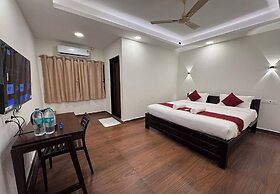 Kaarthik Residency