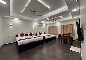 Kaarthik Residency