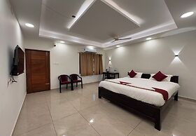 Kaarthik Residency