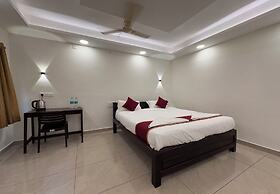Kaarthik Residency