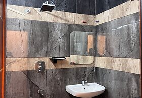 Kaarthik Residency