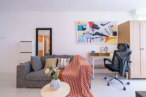 Tyms Xujiahui  Stylish 1BR APT