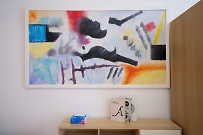 Tyms Xujiahui  Stylish 1BR APT