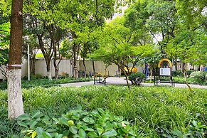 Tyms Xujiahui  Stylish 1BR APT