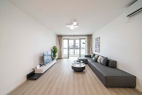 Tyms Spacious 3BR 2BA APT  Laishi Di