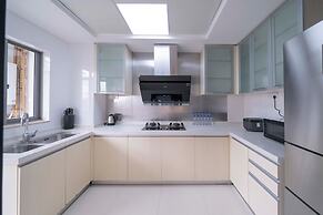 Tyms Spacious 3BR 2BA APT  Laishi Di