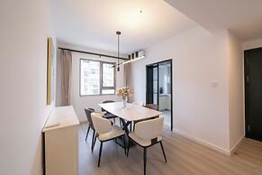 Tyms Spacious 3BR 2BA APT  Laishi Di